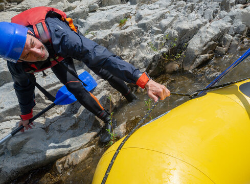 Rafting - boat safely pulled ashore