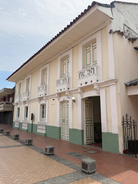 Museo del milagroso, buga colonial city architecture