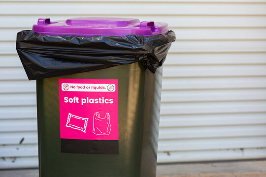 Soft plastics rubbish bin for collecting and recycling soft plastics