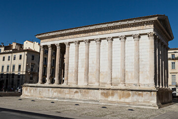 Fototapeta premium la maison carrée de Nîmes