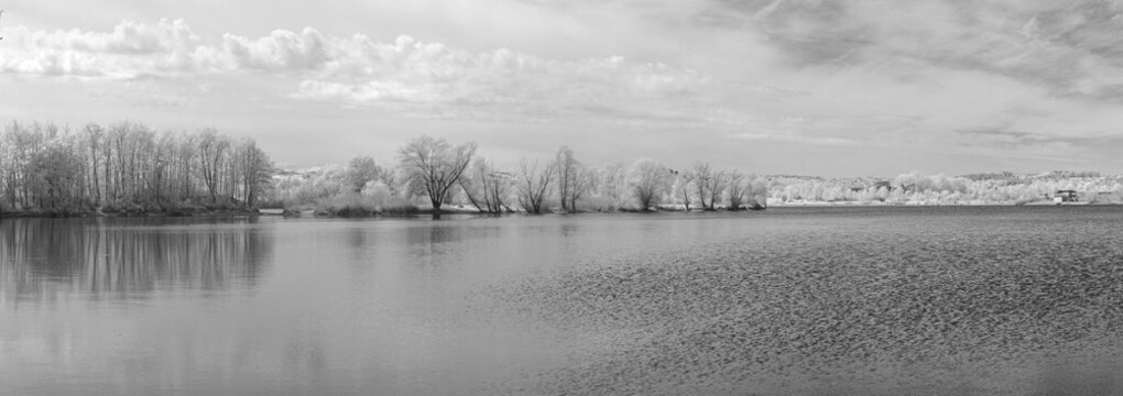 H&ouml;glinger Seenplatte bei Bruckm&uuml;hl im Fr&uuml;hling