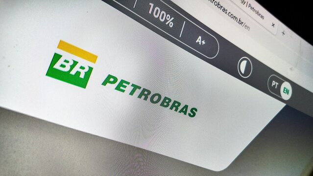 a computer keyboard displaying  petrobras website