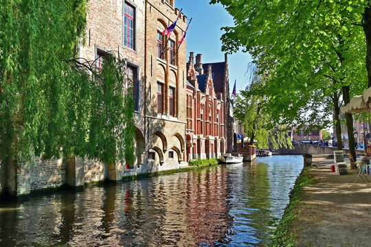 Bruges,  case, strade e canali nella citt&agrave; delle Fiandre,  Belgio
