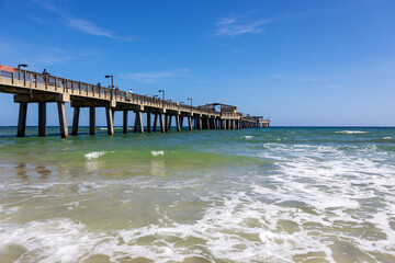 Fototapeta premium The Gulf State Pier at Gulf Shores