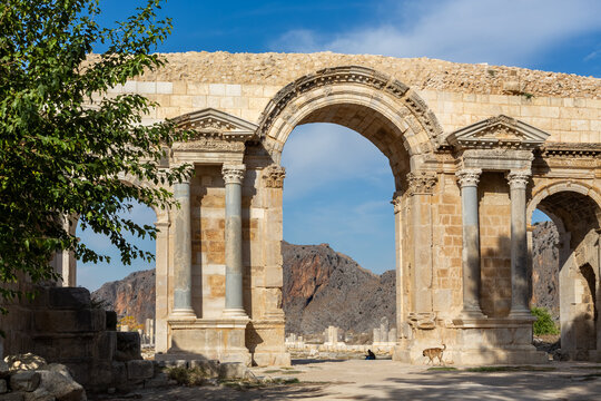Visit the Triumphal Arch of the Ancient City of Anavarza (Anazarbos), a remarkable Roman site in Anatolia. Kozan, Adana, T&uuml;rkiye - October 30, 2024.