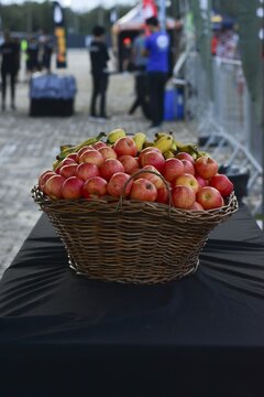 A ma&ccedil;&atilde; &eacute; uma fruta muito nutritiva e cheia de benef&iacute;cios para a sa&uacute;de. Seu uso &eacute; comum em sucos, sidra, vinagre e alimentos infantis.