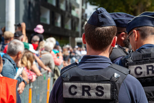 Group of CRS in patrol at the Inter-Celtic Festival of Lorient