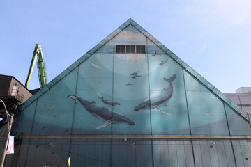 Obraz premium old mural called Marine Life (1994) by the artist Wyland on the north wall of Redpath Sugar, Toronto