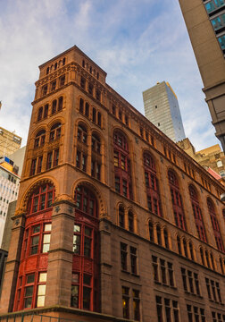 Exploring the beauty of the Corbin Building in Lower Manhattan at dusk