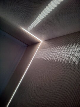 Licht und Schatten in einem Zimmer