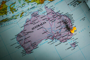 Naklejka premium Map of the Continent and Countries of Australia