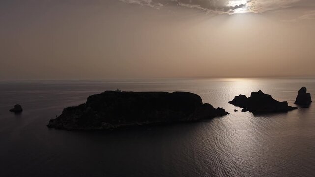 Faro de las islas Medas situado en L'Estartit, costa Brava, provincia de Gerona, Catalu&ntilde;a, Espa&ntilde;a. 