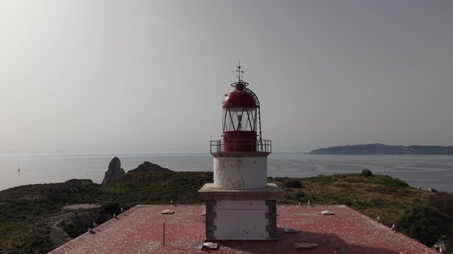Faro de las islas Medas situado en L'Estartit, costa Brava, provincia de Gerona, Catalu&ntilde;a, Espa&ntilde;a. 