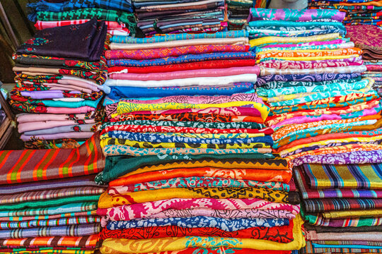 The scenic views of the scarves in Gaziantep is a very rich city in mother-of-pearl work, coppersmithing, aba weaving, pistachio, hand embroidery, silver embroidery, rug and carpet weaving, pottery, j