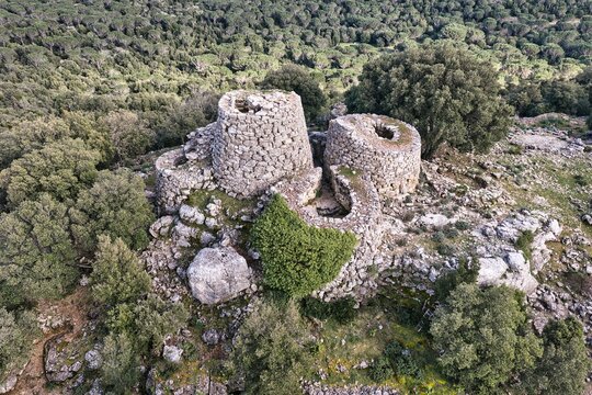 Il Maestoso Nuraghe Serbissi di Osini, Sardegna.
