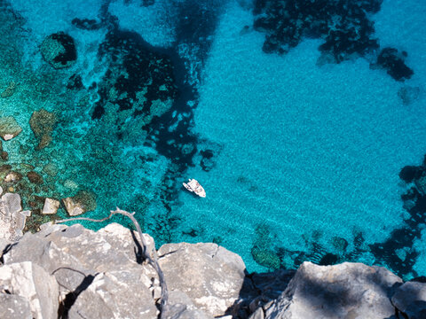 Le famose e belle Piscine di Venere nel golfo di Orosei