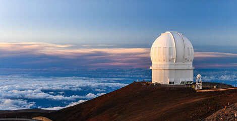 mauna kea observatory © sean
