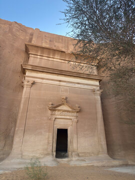 Jabal Al‑Banat Tombs at Hegra (Mada&rsquo;in Salih), AlUla, Saudi Arabia