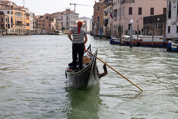 gondola in venice © taniafoto