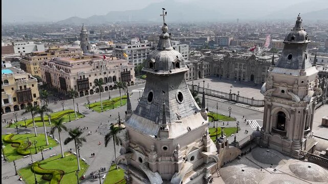 Plaza De Armas In Lima Capital City Of Peru. Historical Centre Landscape. Downtown City. Old Town Skyline. Plaza De Armas In Lima Capital City Of Peru. Beautiful Government Palace.