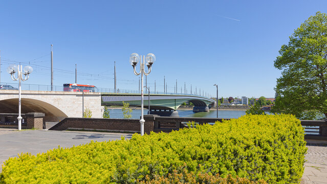 Bonn, Kennedybr&uuml;cke &uuml;ber den Rhein