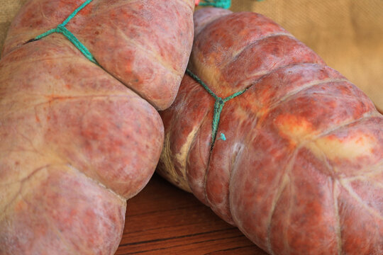 sobrasada embutido crudo curado de carne de cerdo con sal piment&oacute;n y pimienta negra a la venta en baleares 4M0A7621-as26
