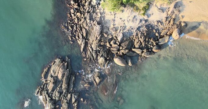 Aerial landscape of Picinguaba bay surrounded by tropical rainforest, Ubatuba coast. Paisagem a&eacute;rea da ba&iacute;a de Picinguaba cercada por floresta tropical, costa de Ubatuba