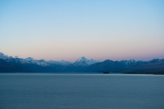 Mt Cook in the Sunset with Lake Pukaki in the Foreground, New Zealand