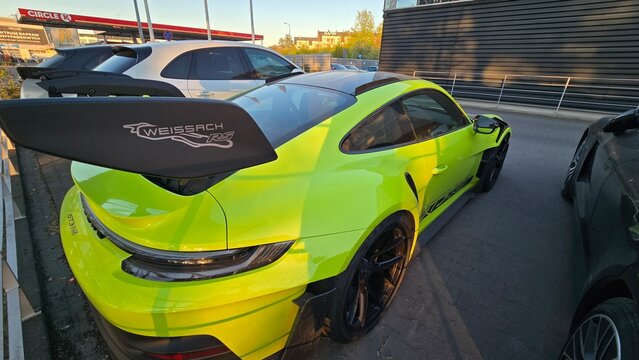 Bright green Porsche 911 GT3 RS with Weissach Package performance styling