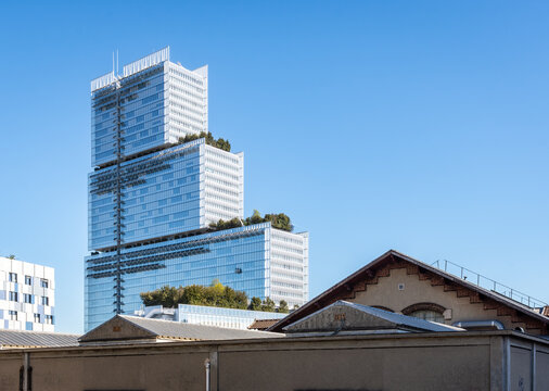 Paris, France - April 7, 2026: West view of the Tribunal de Paris (Courthouse of Paris) housed in a 38 storeys, 160 metres high building designed by italian architect Renzo Piano and achieved in 2017.