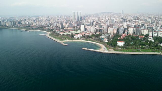 Caddebostan Beach in Istanbul, circle shot