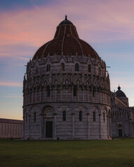 Fototapeta premium Pisa tower ar sunrise