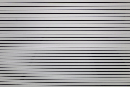 Minimal ceiling with horizontal stripe pattern