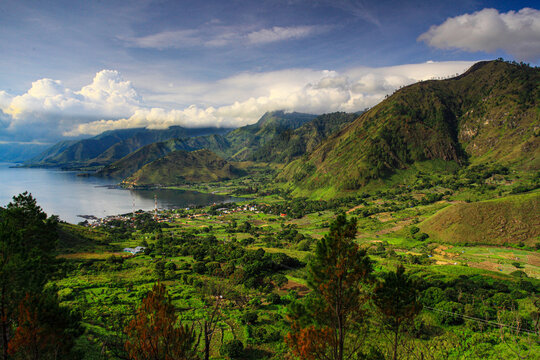 lake toba