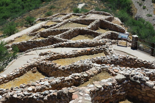 Tuzigoot National Monument operated by US National Park Service. The Ancient Indian ruins are located in central Arizona. The site was built by Sinagua people between 1000 and 1400 AD.