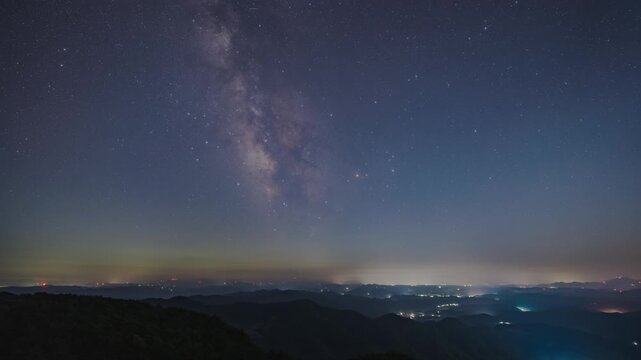 봉화 청량산 축융봉 은하수 HDR 타임랩스, 여름밤 산 능선 위 펼쳐진 별빛