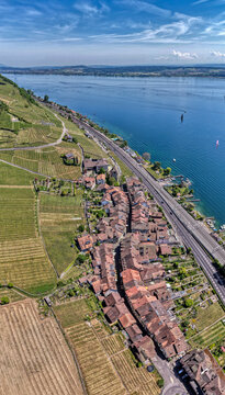 Twann am Neuenburger See, Schweiz, Luftaufnahme, Mai 2026