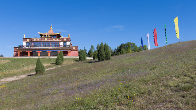 Dhagpo Kundreul Ling Temple bouddhiste &agrave; Biollet