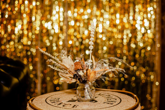 Enfeite de festa dourado para decorar