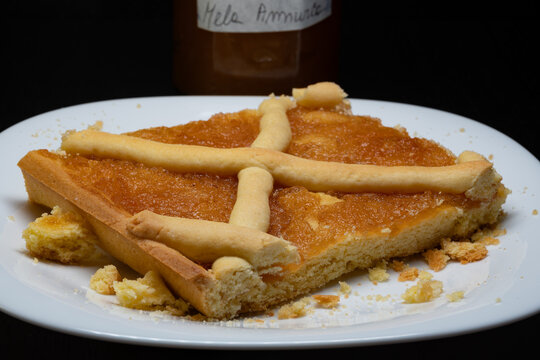 Tart with Annurca apple jam