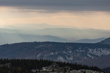 Obraz premium Autumn landscape from the top of the mountain.