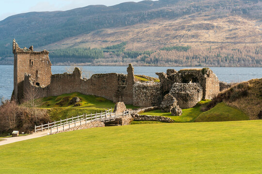 ruins of castle i n Scotland