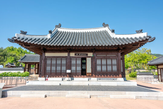2026. 5. 1. 충청북도 청주시에서 촬영, 편전(정면 뷰), 세종대왕 초정행궁에 위치-Front View of the Pyeonjeon Hall (Royal Office Hall), Located at the Chojeong Royal Villa of King Sejong, Cheongju, South Korea