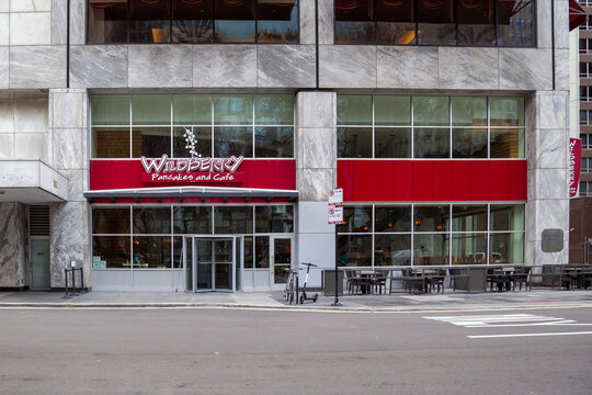 
Chicago, Illinois, USA - March 29, 2022: Wildberry Pancakes and Cafe in the Prudential Plaza in downtown Chicago, IL, USA. 
