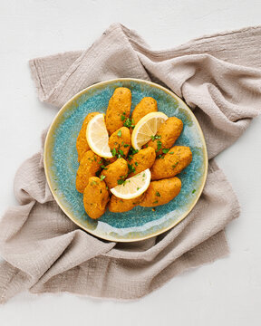 Turkish red lentil kofte, mercimek koftesi, top view