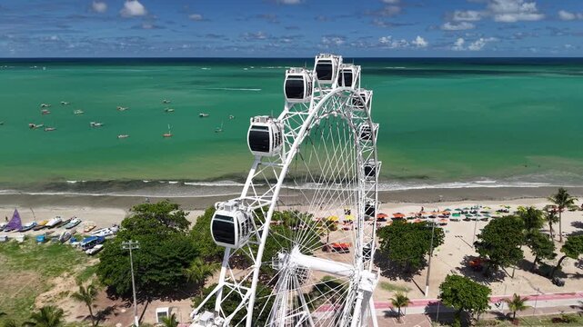 Roda Macei&oacute;, on the Paju&ccedil;ara Beach waterfront - Macei&oacute;, Alagoas, Brazil