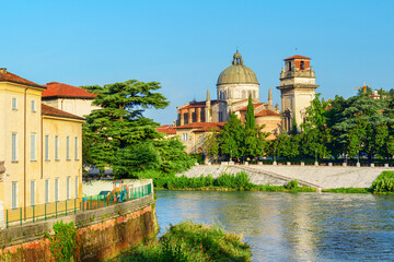 Naklejka premium Awesome view of San Giorgio in Braida at Verona, Italy