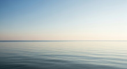 Obraz premium Calm Ocean Horizon Meeting Soft Sky