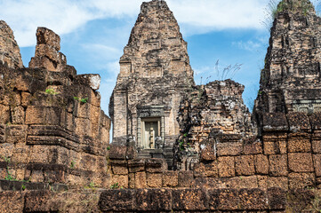 Naklejka premium Travel heritage concept historic khmer architecture with guardian animals at famous religious site in siem reap cambodia asia