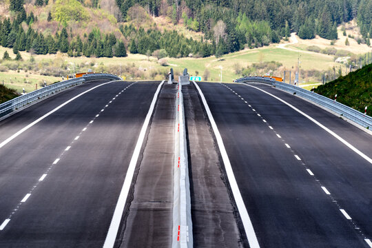 Empty D1 highway section between Ivachnova and Hubova before opening in northern SlovakiaDesc